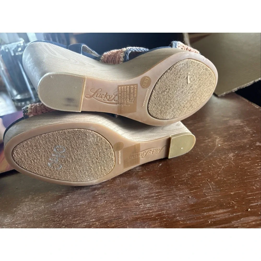 Lucky brand Crochet Summer Wedge Heels 8.5 Blue & Orange